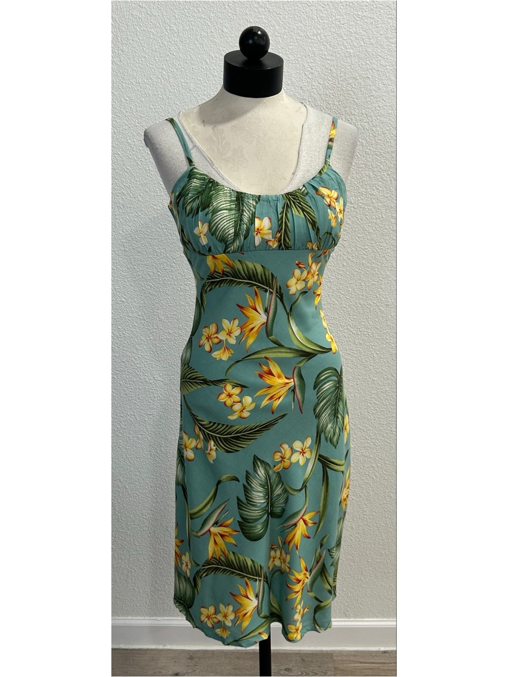 Vintage Aloha Hut Women's Dress Size XS/Small Floral Hawaiian Summer Beach Midi